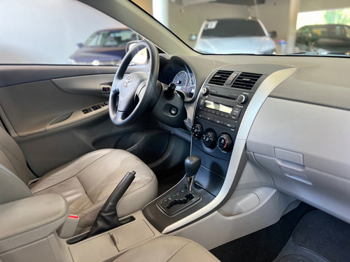 Toyota Corolla 1.8 16v Xli Flex Aut. 4p