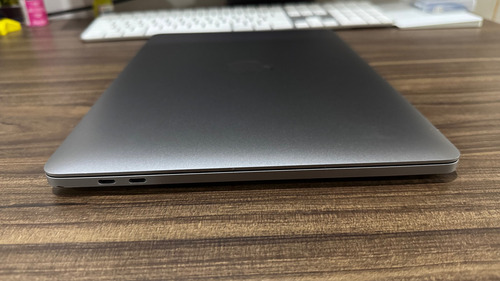 Macbook Pro 2020 13 Chip M1 16gb Ram 1tb Ssd Space Gray (Usado)