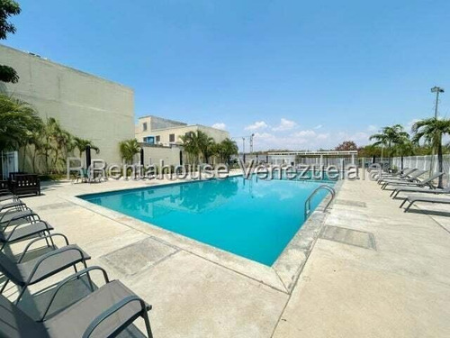 Marianny Gonzalez, Alquila Townhouse Equipado Av Ribereña Cabudare Lara