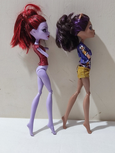 Monster High Mattel, Lote De 2 Muñecas Clawdeen Y Operetta. (Usado)