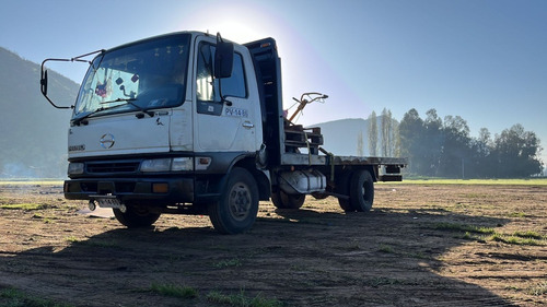 Hino Fb