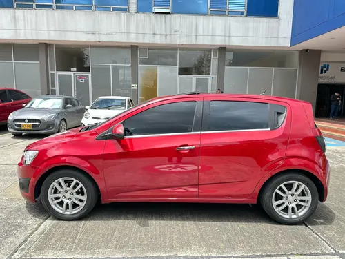 Chevrolet Sonic 1.6 Lt 5 p