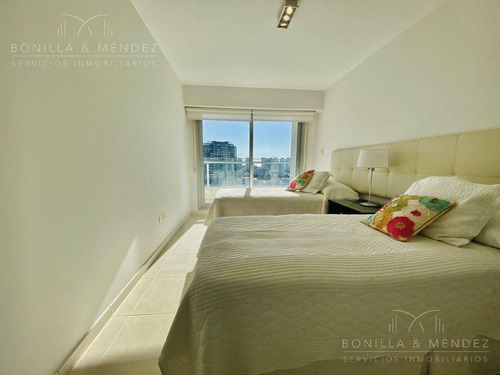 Seasons Tower, 2 Suites, Toilette, Dependencia De Servicio, Muy Buena Vista Al Puerto.