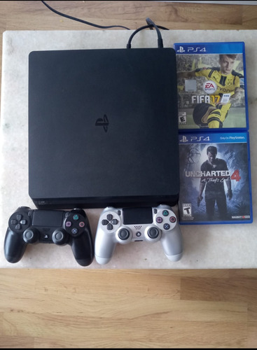 Playstation 4 Con 2 Joystick Y 2 Juegos 