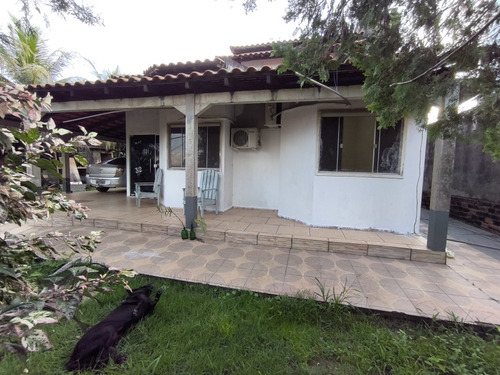 Casa À Venda, Com Área Total De 1.589.468 M2, Com 10 Cômodos