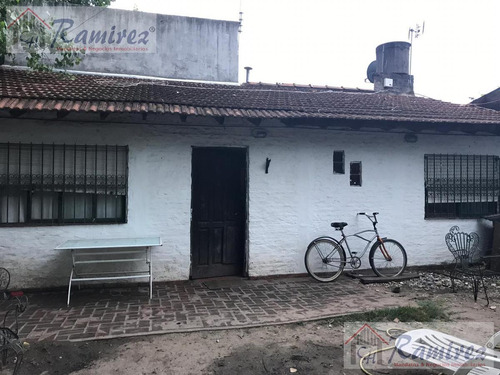 Casa 5 Ambientes En Venta Con Pileta - Udaondo  Ituzaingó