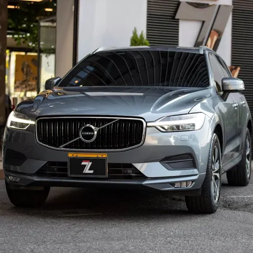 Volvo XC60 T5 awd momentum 2.0