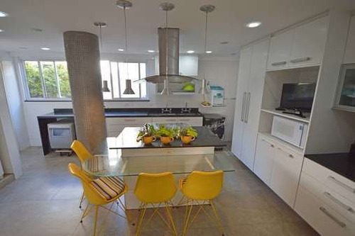 Imagem 10 de 20 de Casa - Barra Da Tijuca - Condominio Jardim Marapendi - E963