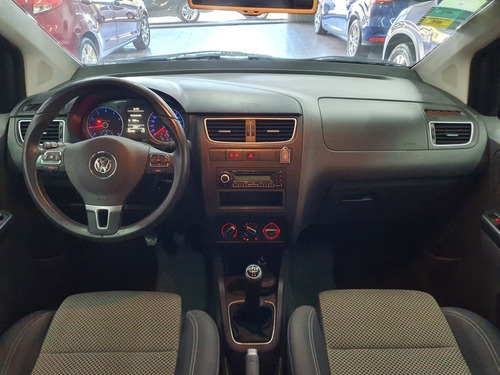 Volkswagen Suran 1.6 Highline 101cv 11c 2011