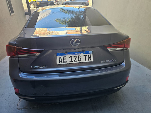 Lexus IS 2.5 300H Luxury