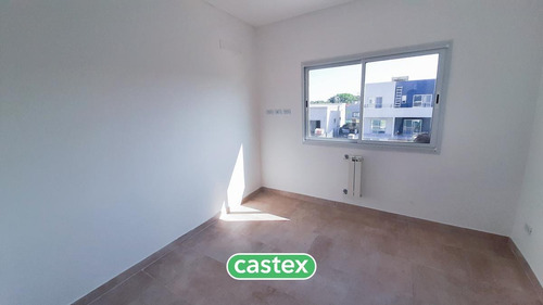 Imagen 17 de 30 de Casa En Venta En Santa Lucía, Pilar Del Este