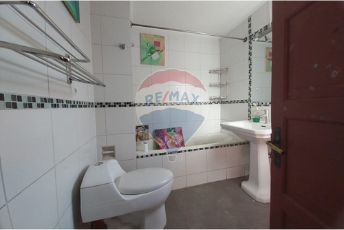 Casa En Venta Ñuñoa 4d+2b+est+bod, Barrio Italia