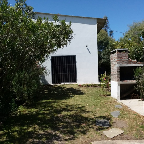 Imagen 10 de 17 de Venta De 2 Casas En Balneario San Luis, Costa De Oro, Canelones, Con Muebles Y Electrodomésticos, Parrilleros, Jardín Y Arboles, Contribución Al Día Y Posible Permuta