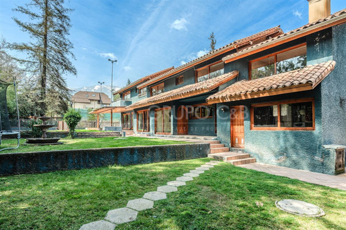 Gran Casa Especial Familia Numerosa De 8 Dorm. En La Reina