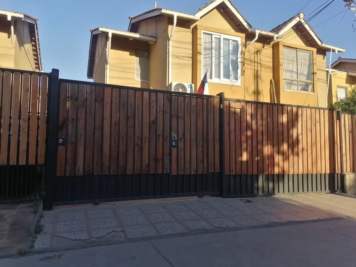 Imagen 3 de 29 de Casa En Venta En Conjunto Paseo Central Oriente, Quilicura.
