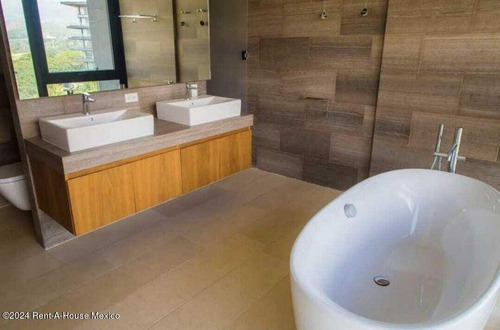 Departamento En Renta En Avenida Country Club, Bosque Real Ru 25-714.
