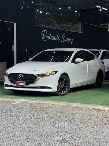 Mazda 3 2.0 Touring mecánico