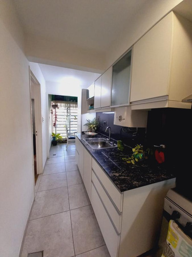 Imagen 5 de 12 de Departamento Reciclado 2 Dormitorios - En Venta - Zona Centrica