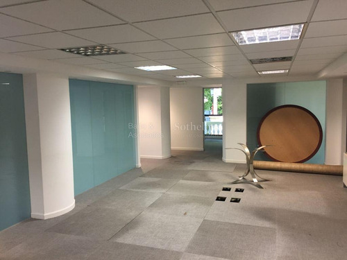 Oficina De 190 M2 En Edificio Corporativo En Corazón De Carrasco