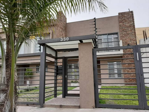 Excelente Duplex De 3 Ambientes En Castelar