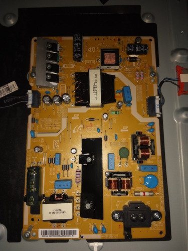Television Samsung Un40ju6100fxzx Para Piezas Panel Dañado (Usado)