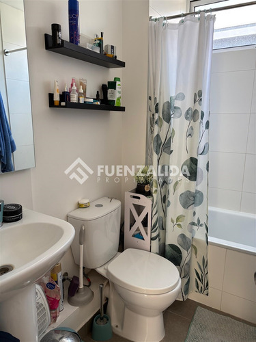 Casa En Venta De 3 Dorm. En Isla De Maipo