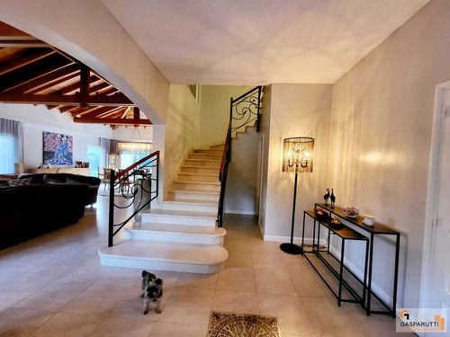 Excelente Casa En Venta En River Oaks 6 Ambientes Con Pileta