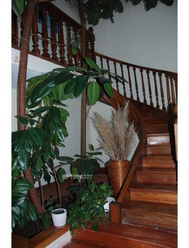 Excelente Casa De Construcción Sólida Estilo Chilena Pirque