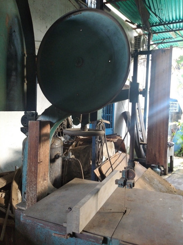 Maquina Sierra Cinta Industrial De Carpintería.