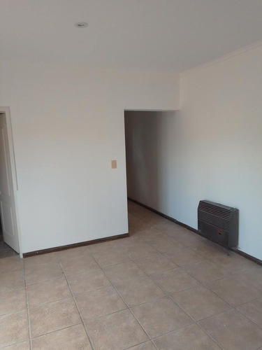 Imagen 6 de 27 de Casa - Echeverria Del Lago - Canning - Country