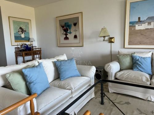 Imagen 25 de 30 de Muy Buen Apartamento En Manantiales Ubicado Frente A La Playa.