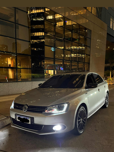 Volkswagen Jetta 2.0 Tsi Highline 4p