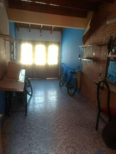 Casa 4 Ambientes Con Cochera