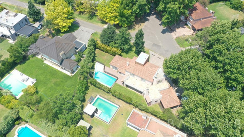 Imagen 22 de 30 de Oportunidad! Venta - Magnífica Casa En Sausalito - Bayugar Negocios Inmobiliarios