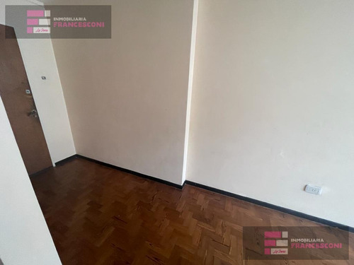 Imagen 4 de 14 de Departamento - La Plata