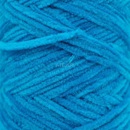 Imagen 3 de 6 de Lanas Chenille Plush Finito Ovillo X 100 Gramos