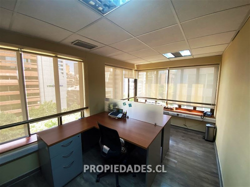 Oficina En Venta De 4 Privados En Las Condes