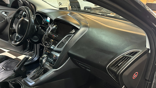 Ford Focus III 2.0 Sedan Titanium At6