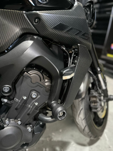 Yamaha Mt09 - 2021 - Con Accesorios En Stg Motosport