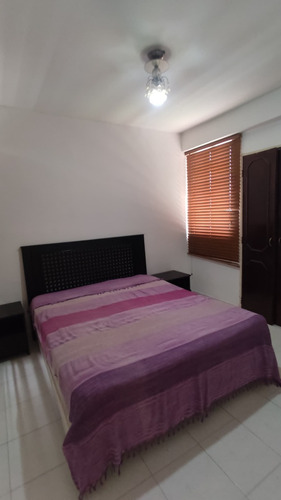 Se Vende Apartamento En Residencia Genesis, Urbanización La Trigaleña, Valencia