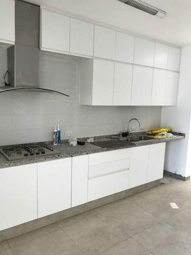 Imagen 2 de 4 de Arguello- Casa En Alquiler En Mejor Zona
