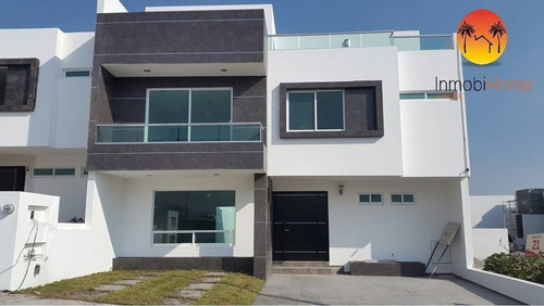 Imagen 1 de 25 de Casa En Venta En Lomas De Juriquilla