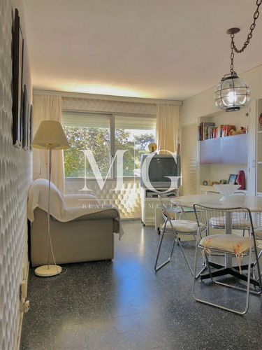 Imagen 2 de 9 de Apartamento 1 Y 1/2 Dormitorio En Mansa- Ref: 34