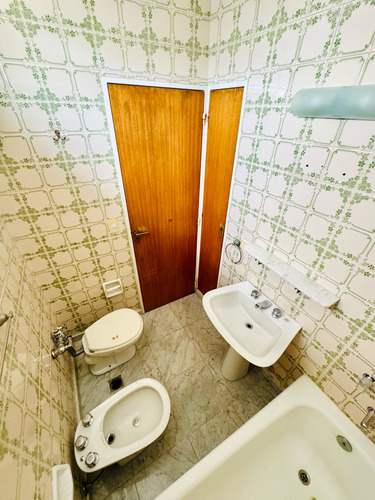 Departamento En Venta ,cochera Y Baulera En Belgrano R. Oportunidad