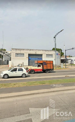 Imagen 4 de 5 de Extraorinario Galpón En Esquina Comercial