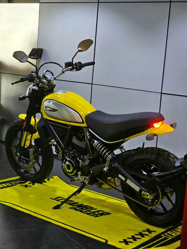 Imagen 19 de 25 de Ducati Scrambler Icon 800 0km No Triumph Street Twin