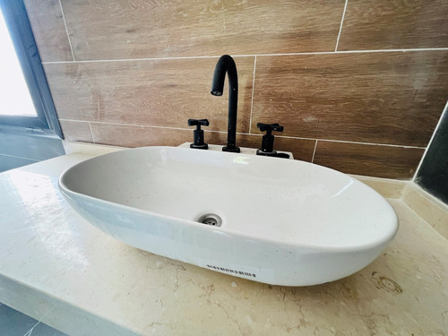 Imagen 25 de 30 de Casa A Estrenar En Haras! Excelente Lote, 4 Dormitorios, Jardin Y Piscina! Excelentes Terminaciones!