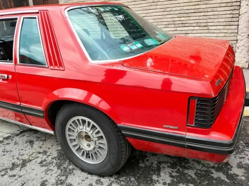 Ford Mustang Hard Top 82 Rojo