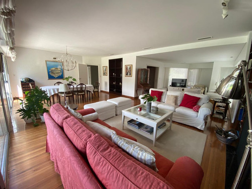 Casa En Lomas De San Isidro