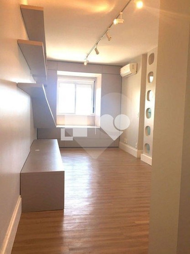 1 Dormitório Com 2 Vagas De Garagem Semi-mobiliado - 28-im412813
